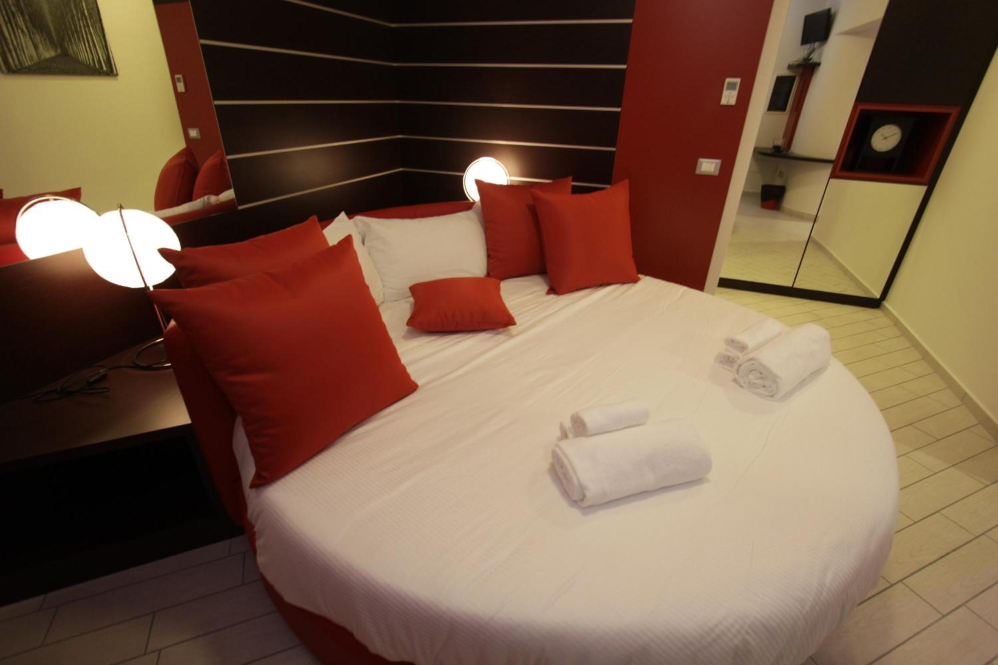 Hotel Paradise Airport Forlì Eksteriør billede